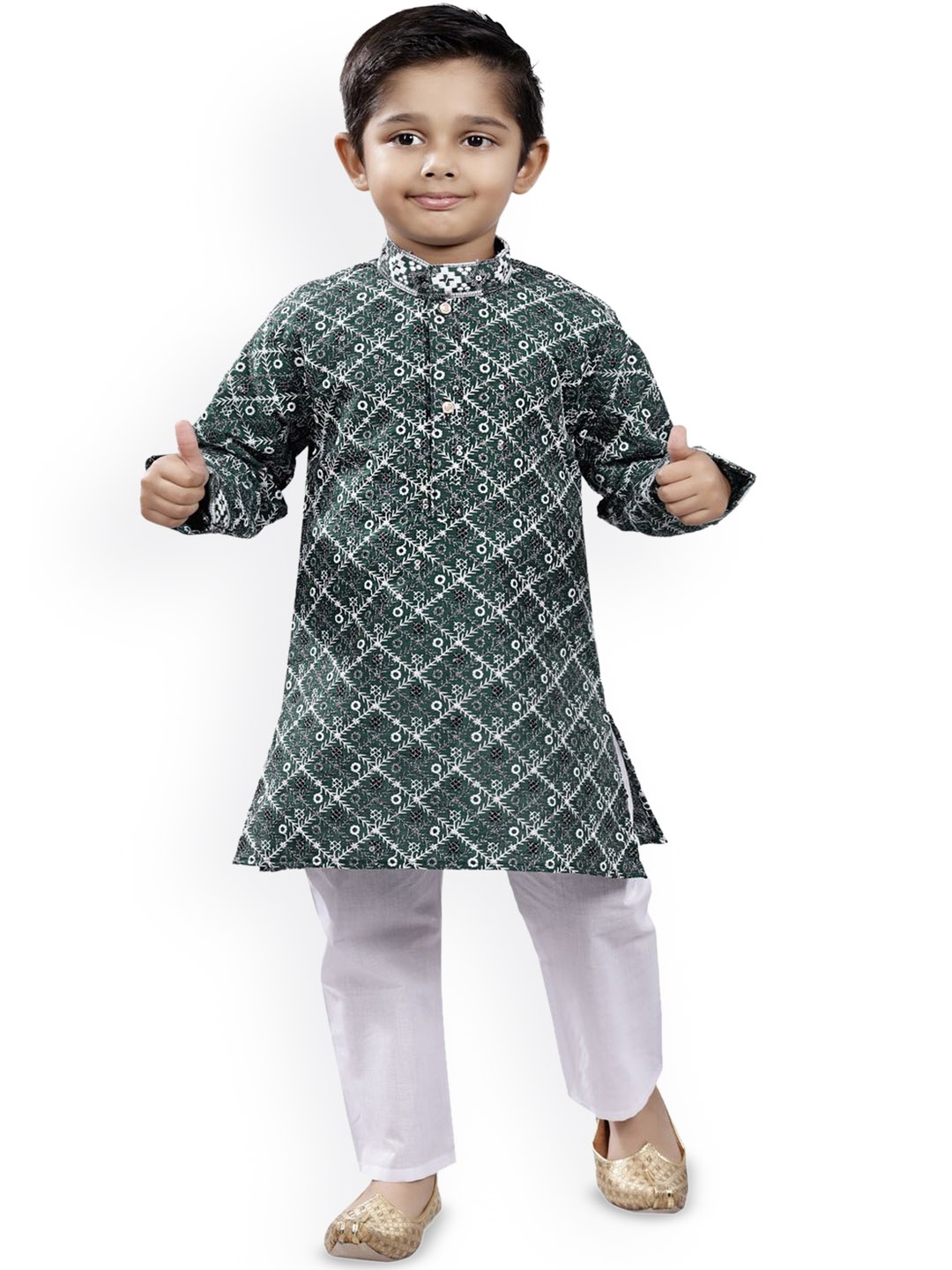 

BAESD Boys Embroidered Thread Work Mandarin Collar Straight Kurta with Pyjamas, Green