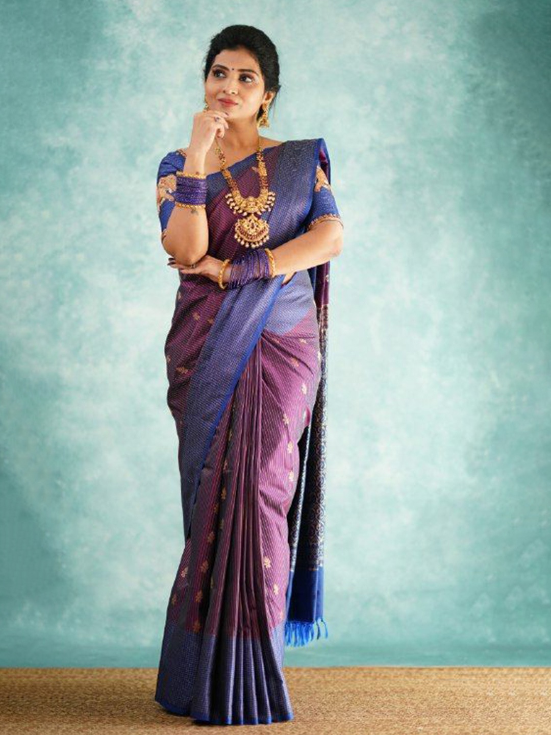 

revika Woven Design Zari Kanjeevaram Saree, Purple