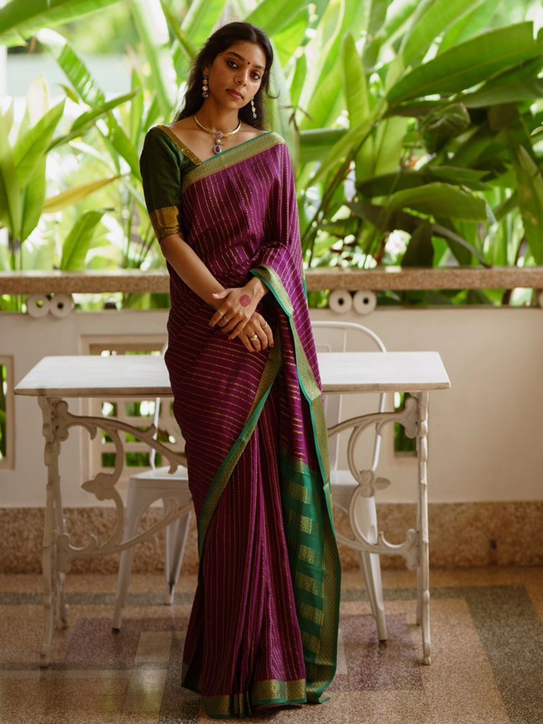 

revika Woven Design Zari Kanjeevaram Saree, Purple