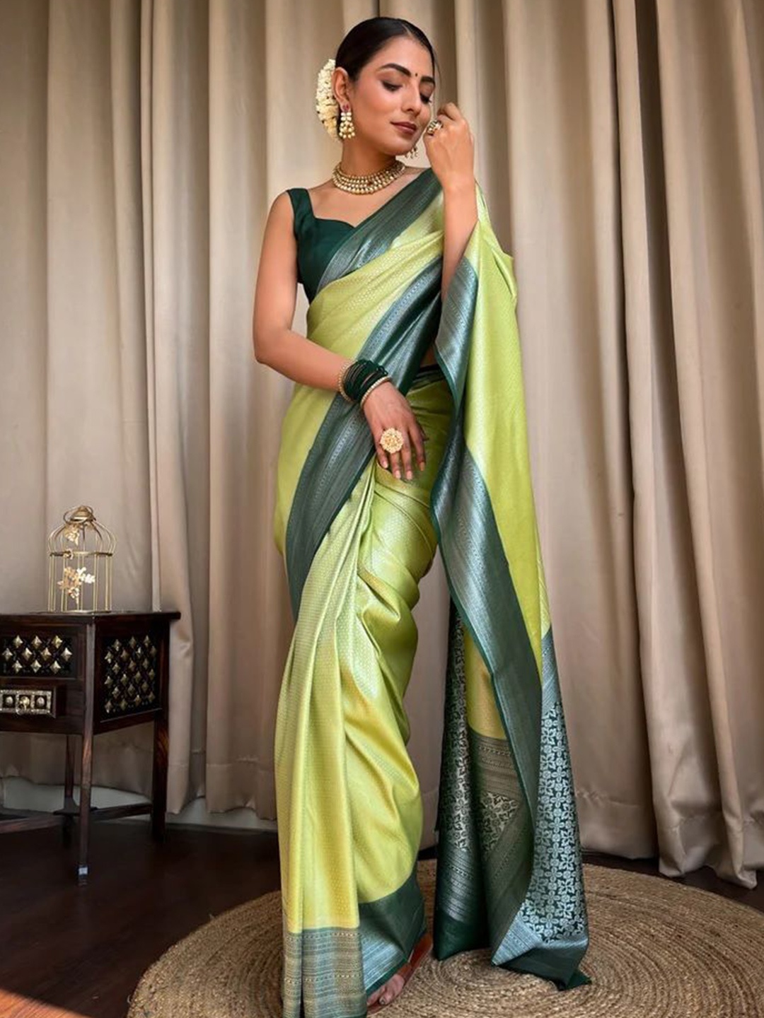 

revika Woven Design Pure Silk Kanjeevaram Saree, Lime green