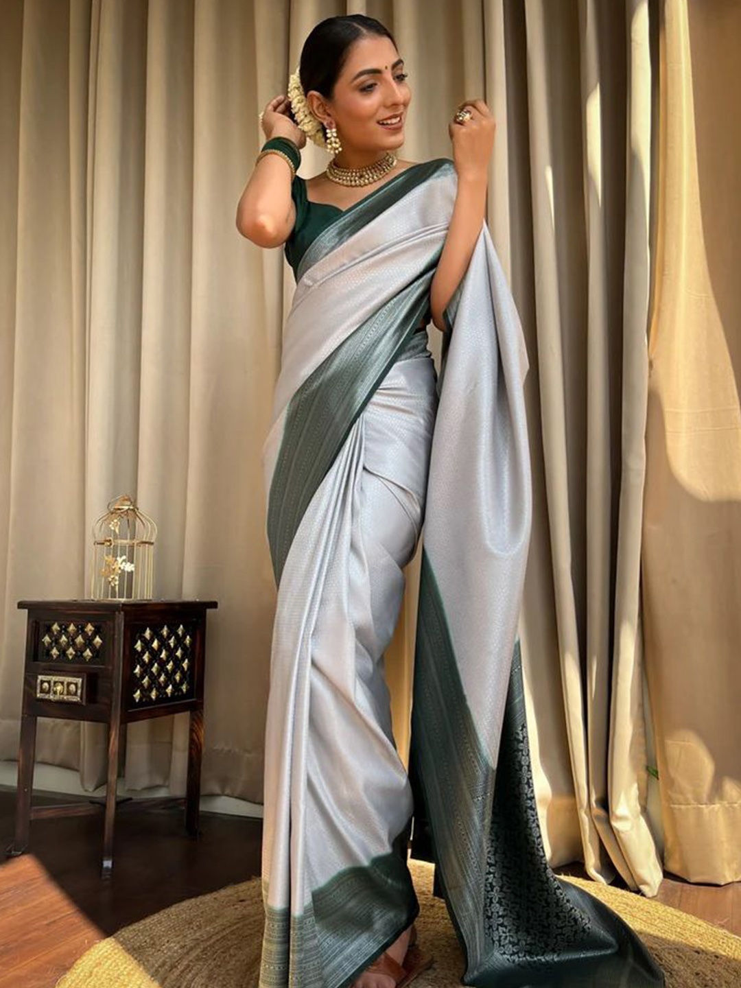 

revika Woven Design Pure Silk Kanjeevaram Saree, White