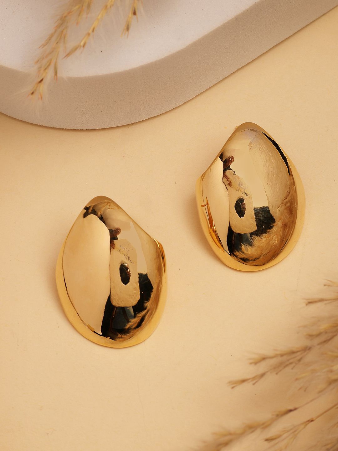 

NVR Women Gold-Plated Contemporary Drop Earrings