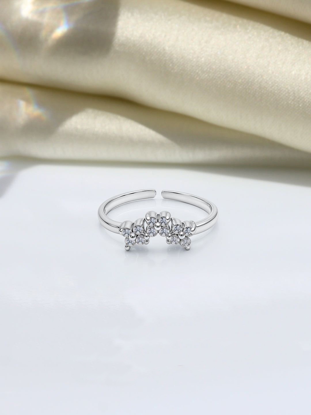

HighSpark 925 Sterling Silver Stones-Studded Tri Everlasting Solitaire Flower Finger Ring