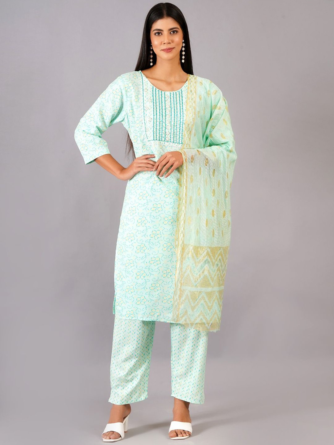 

HIGHLIGHT FASHION EXPORT Floral Printed Bandhani Straight Kurta With Trousers And Dupatta, Blue