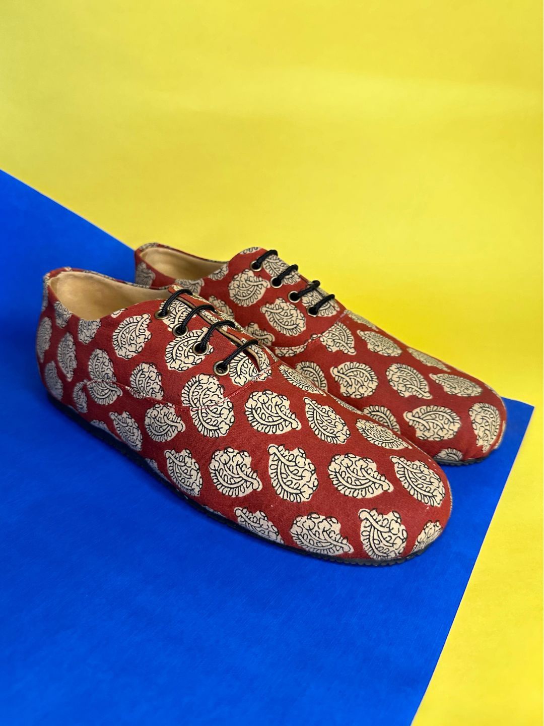 

Kanvas Men Printed Lace-Ups Derbys Casual Shoes, Maroon