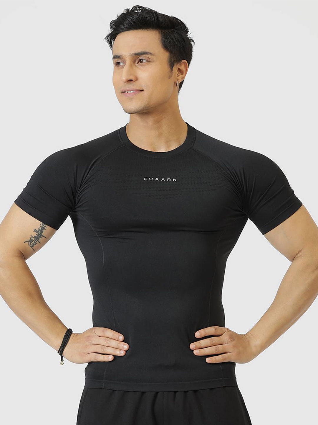 

FUAARK Men Anti Odour Brand Logo Printed Round Neck Compression T-shirt, Black