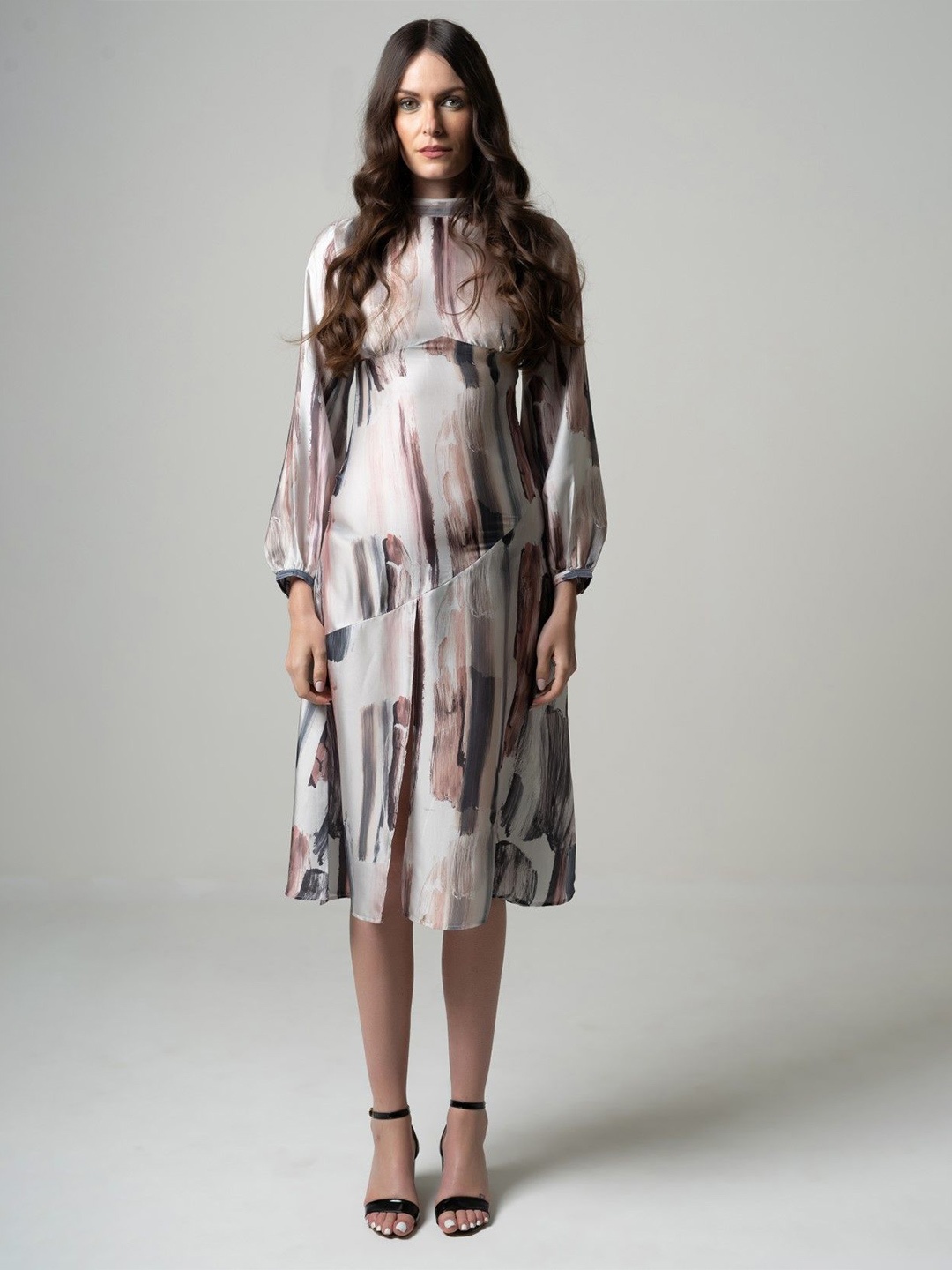 

CHALSI & CYRUS Women Abstract Printed Pure Cotton Fit & Flare Midi Dress, Grey