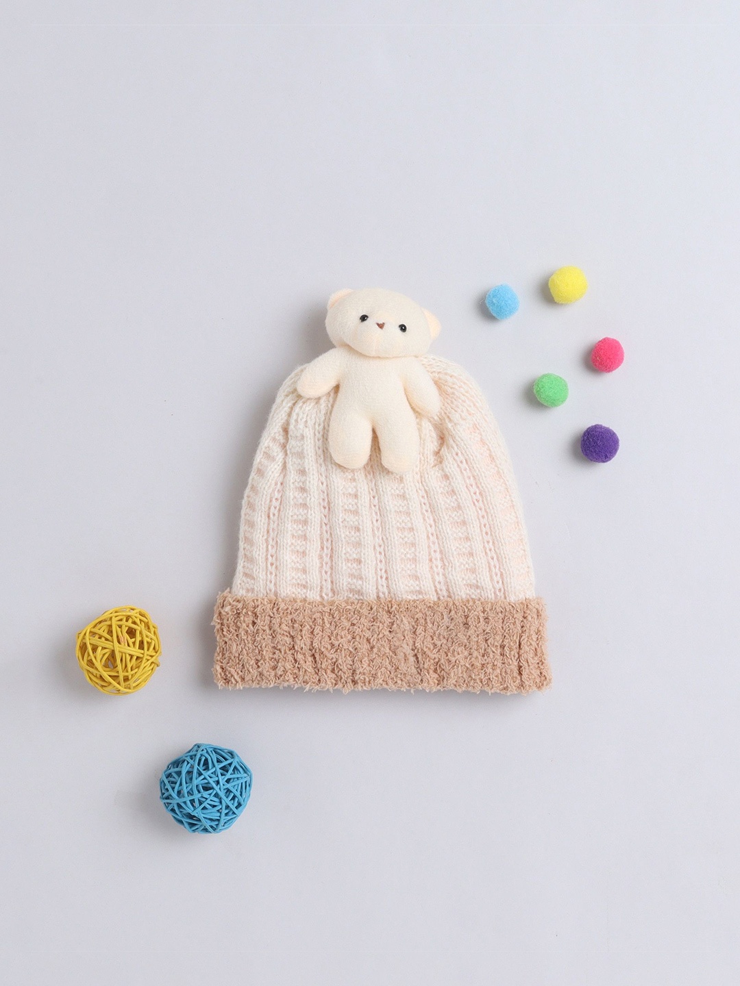 

The Magic Wand Girls Self Design Woollen Beanie, Off white