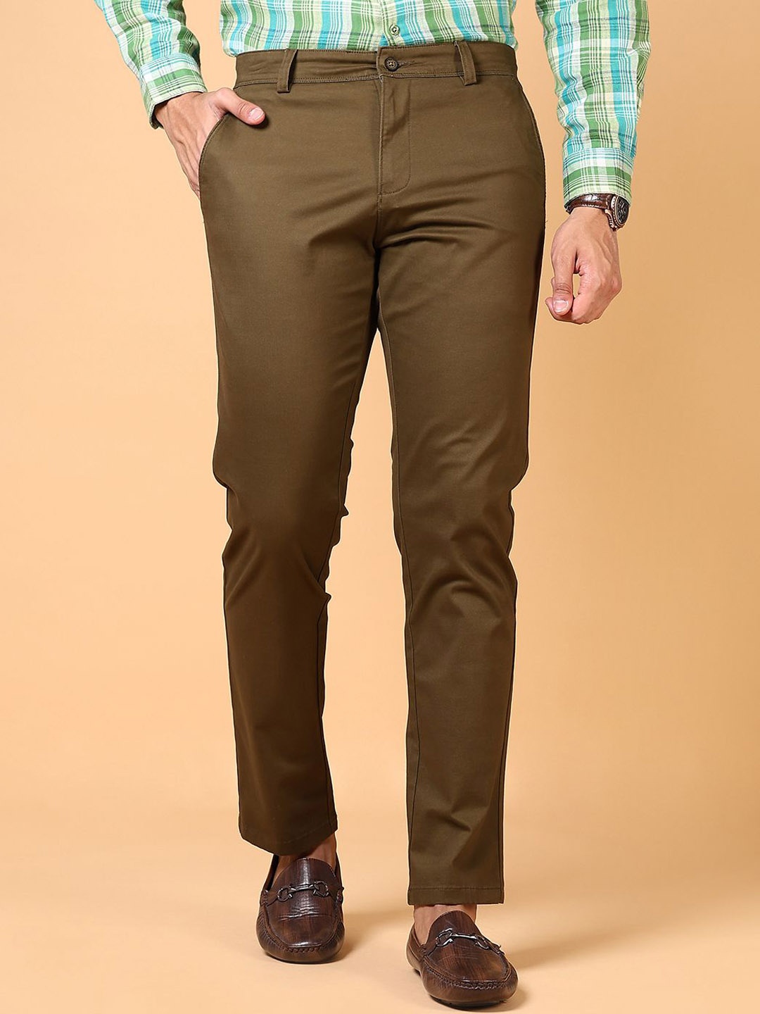 

V-Mart Men Regular Fit Cotton Chinos, Olive