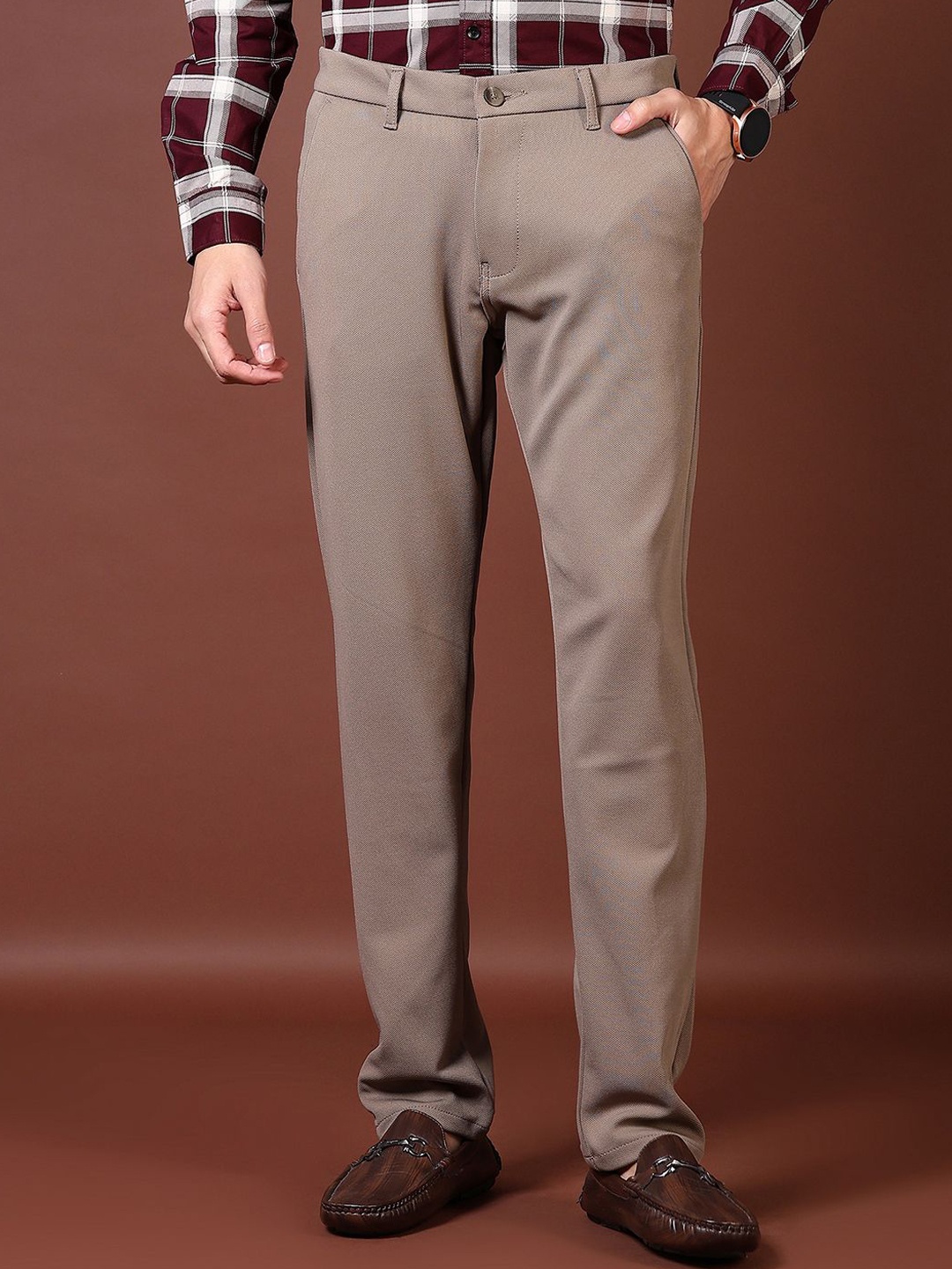 

V-Mart Men Regular Fit Cotton Chinos, Beige