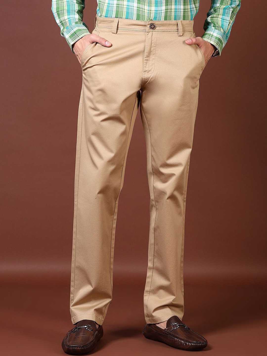 

V-Mart Men Regular Fit Cotton Chinos, Beige