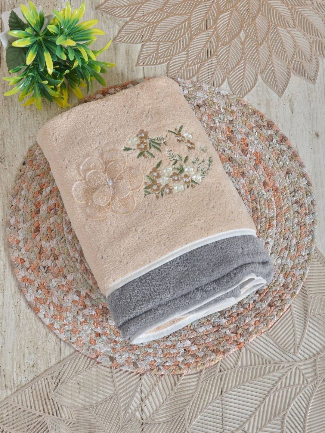 

FABINALIV Beige & Grey Floral Embroidered Cotton 300 GSM Bath Towel