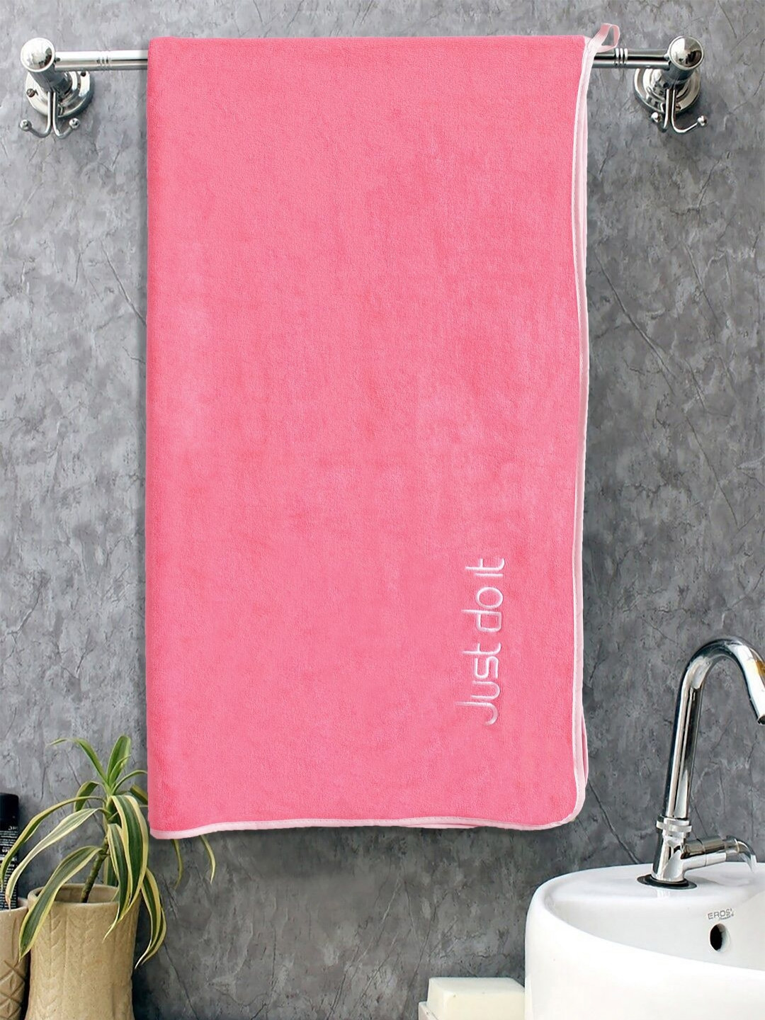 

FABINALIV Pink & White Printed Cotton 300 GSM Bath Towel