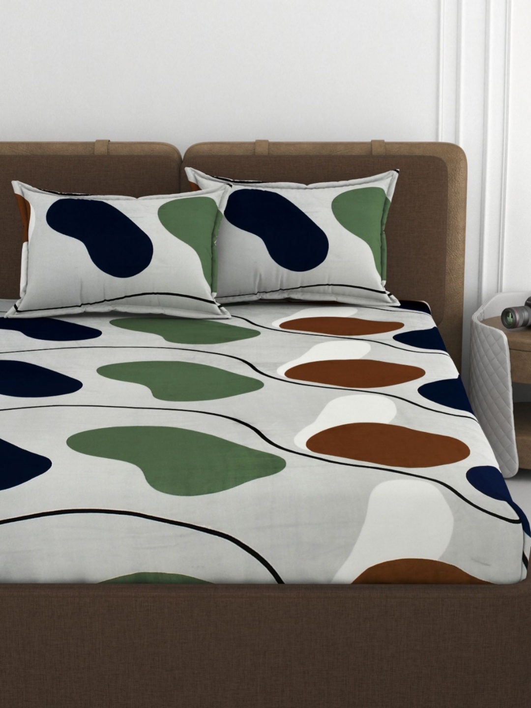 

VOMZER Multicoloured Geometric 350 TC King Bedsheet with 2 Pillow Covers, Multi