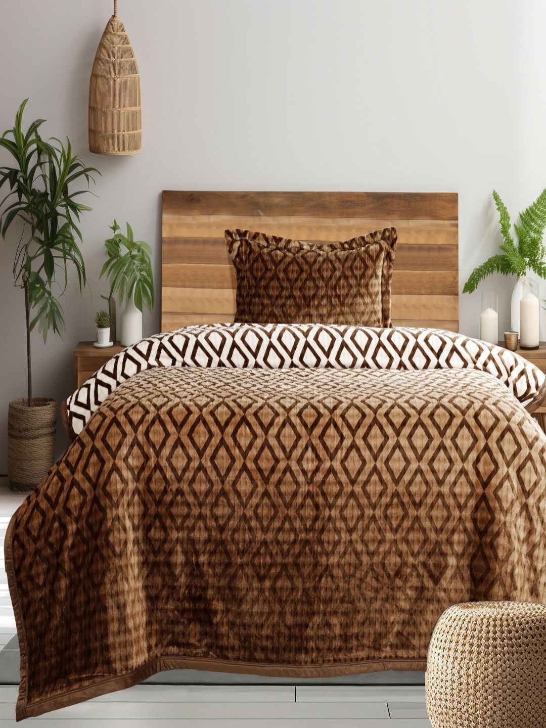 

GAPU & BALY Brown & White Geometric Microfiber 350 GSM AC Room Single Bed Blanket