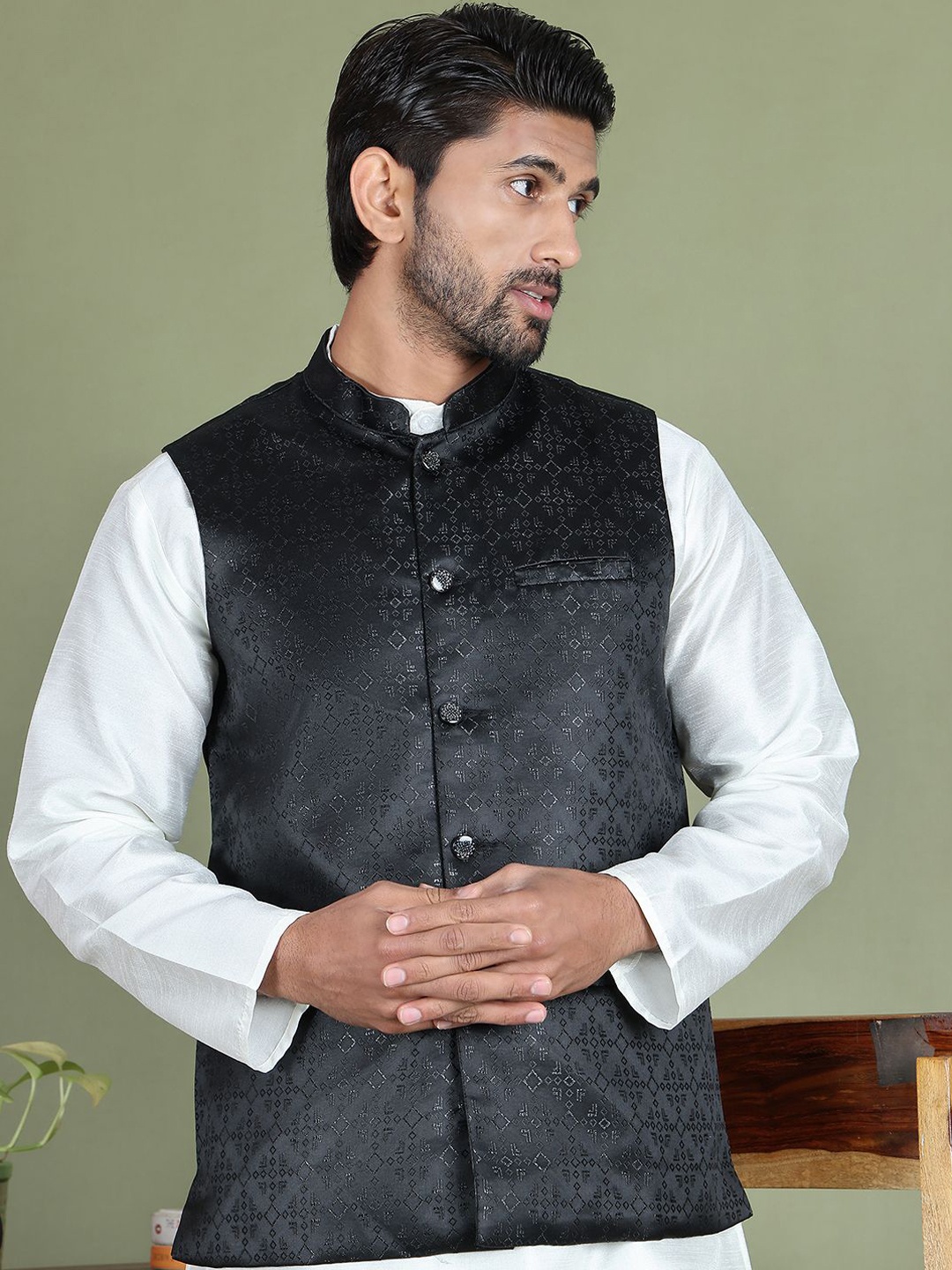 

Anouk White Mandarin Collar Jacquard Straight Kurta With Churidar & Nehru Jacket