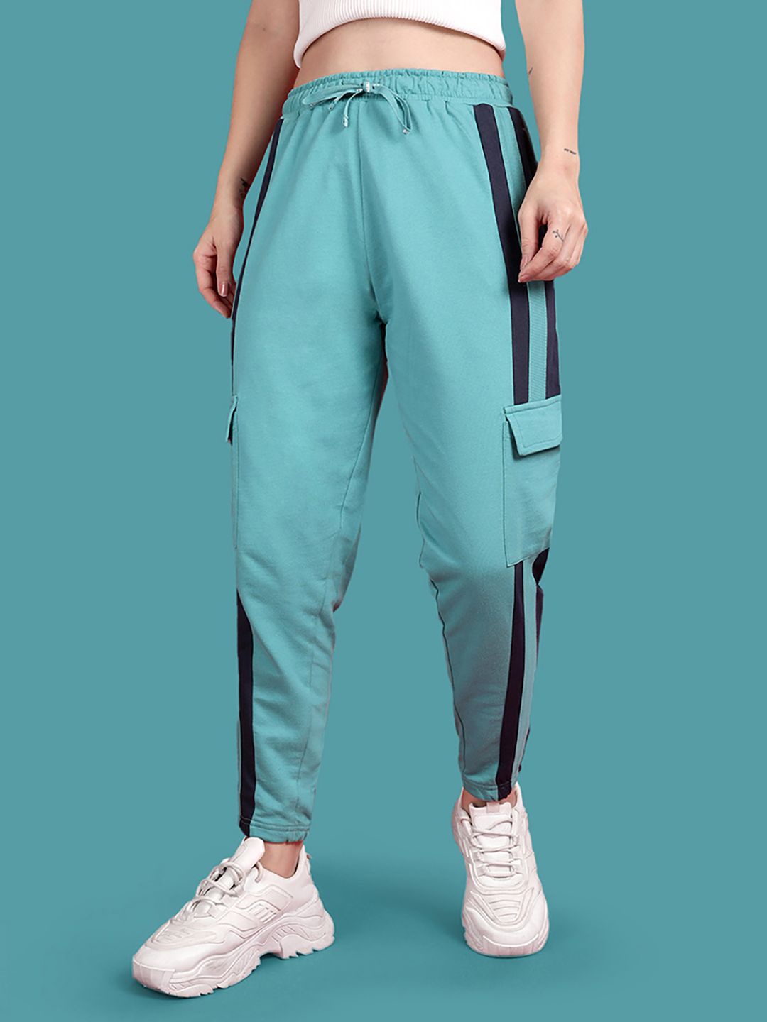 

TWIN BIRDS Women Cotton Teal Blue Solid Classic snug Fit Jogger