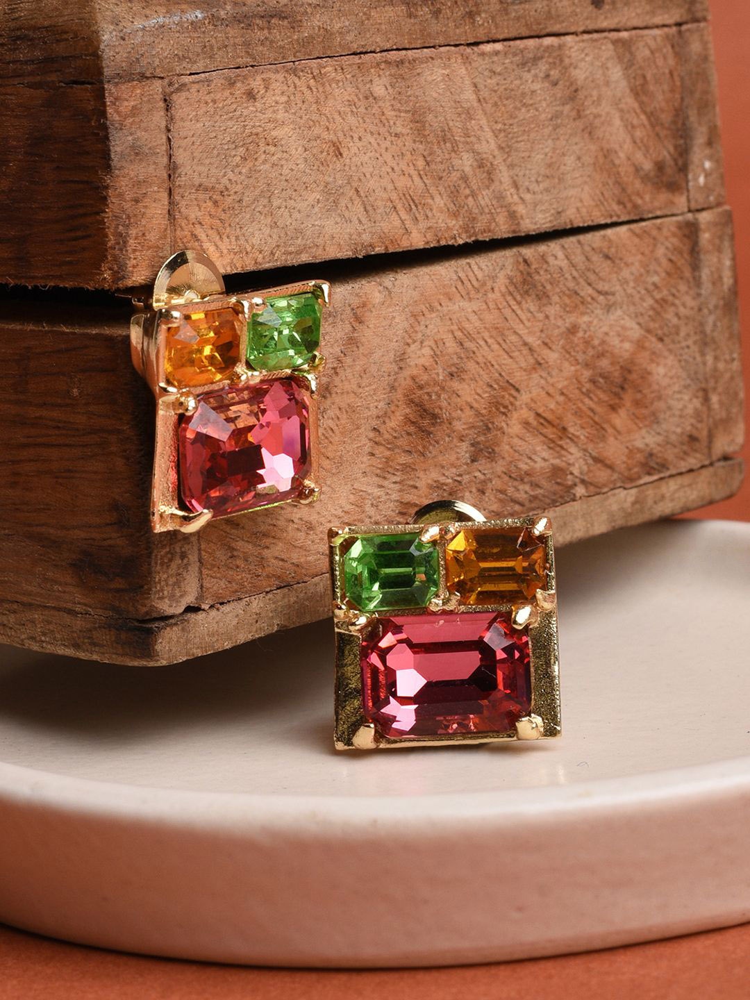 

XPNSV Mosaic Gold-Plated Swarovski Crystals Studded Square Studs