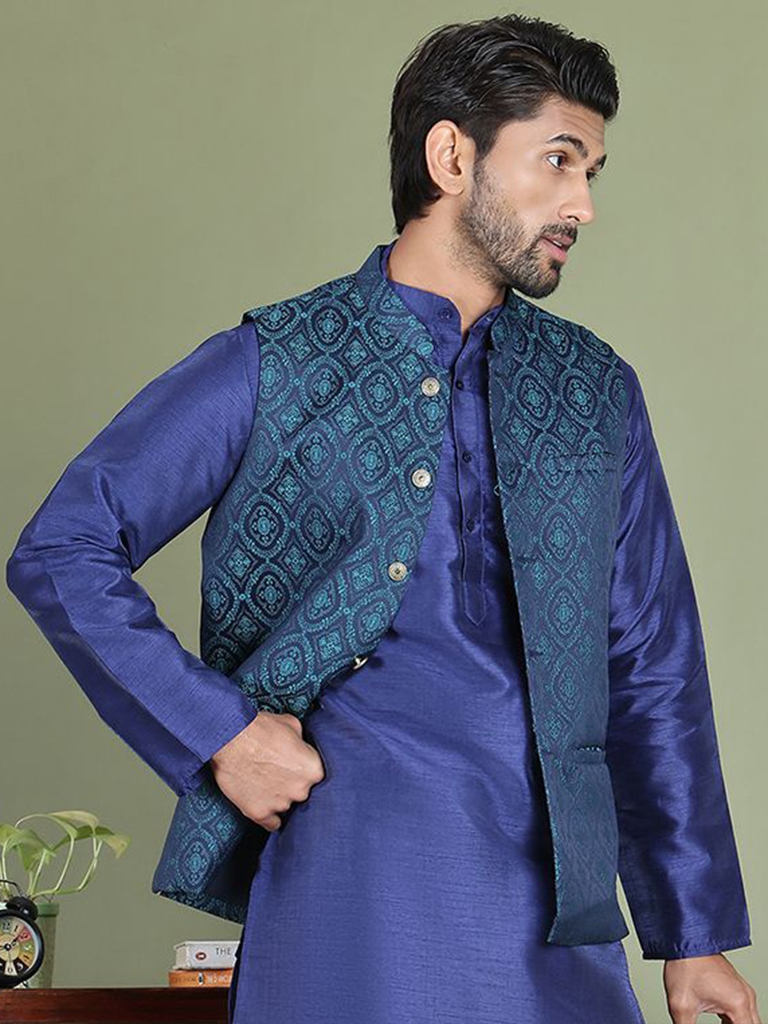 

Jompers Men Woven Design Nehru Jacket, Navy blue