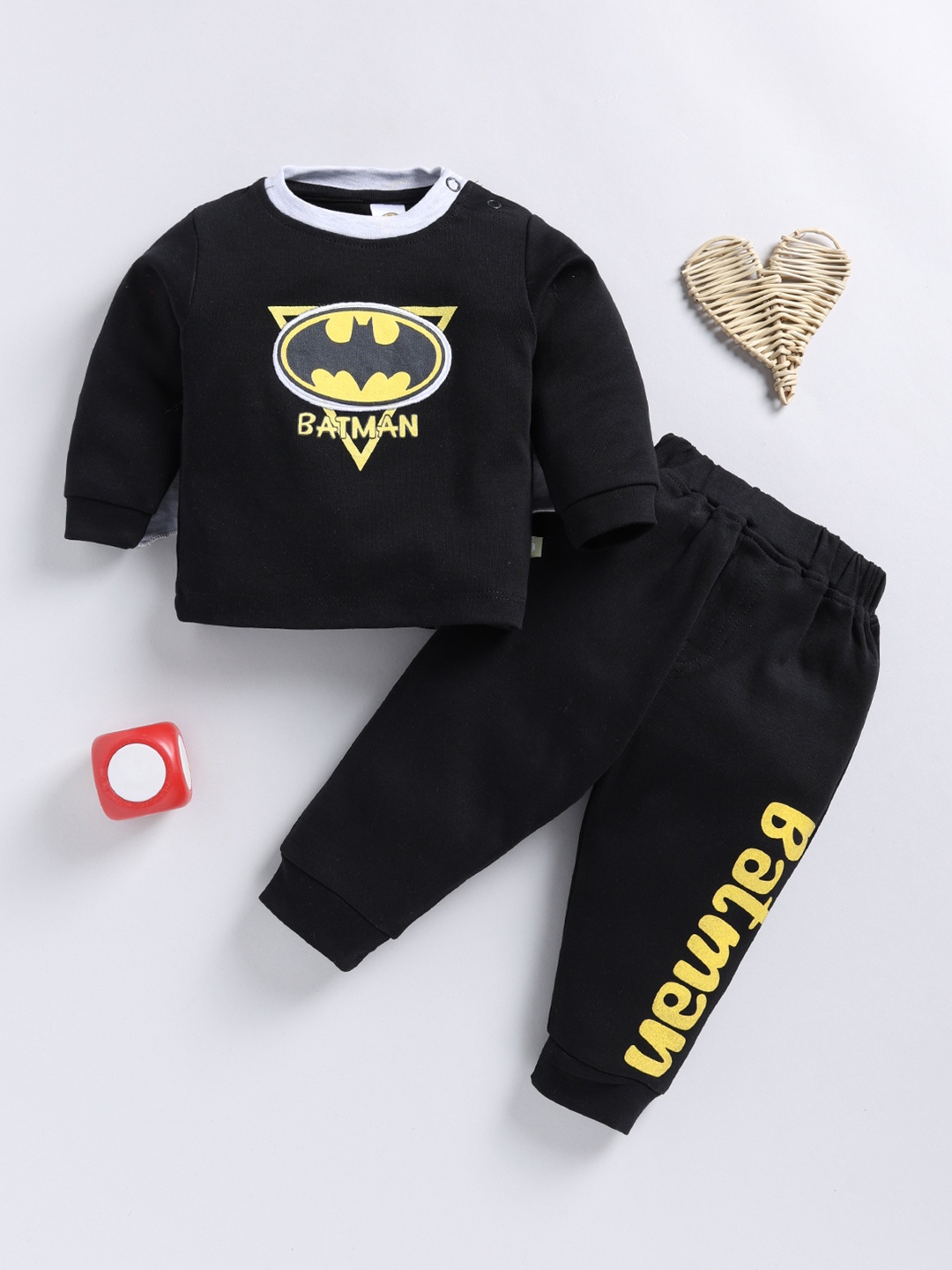 

Moms Love Infant Boys Printed Pure Cotton Batman Clothing Set, Black