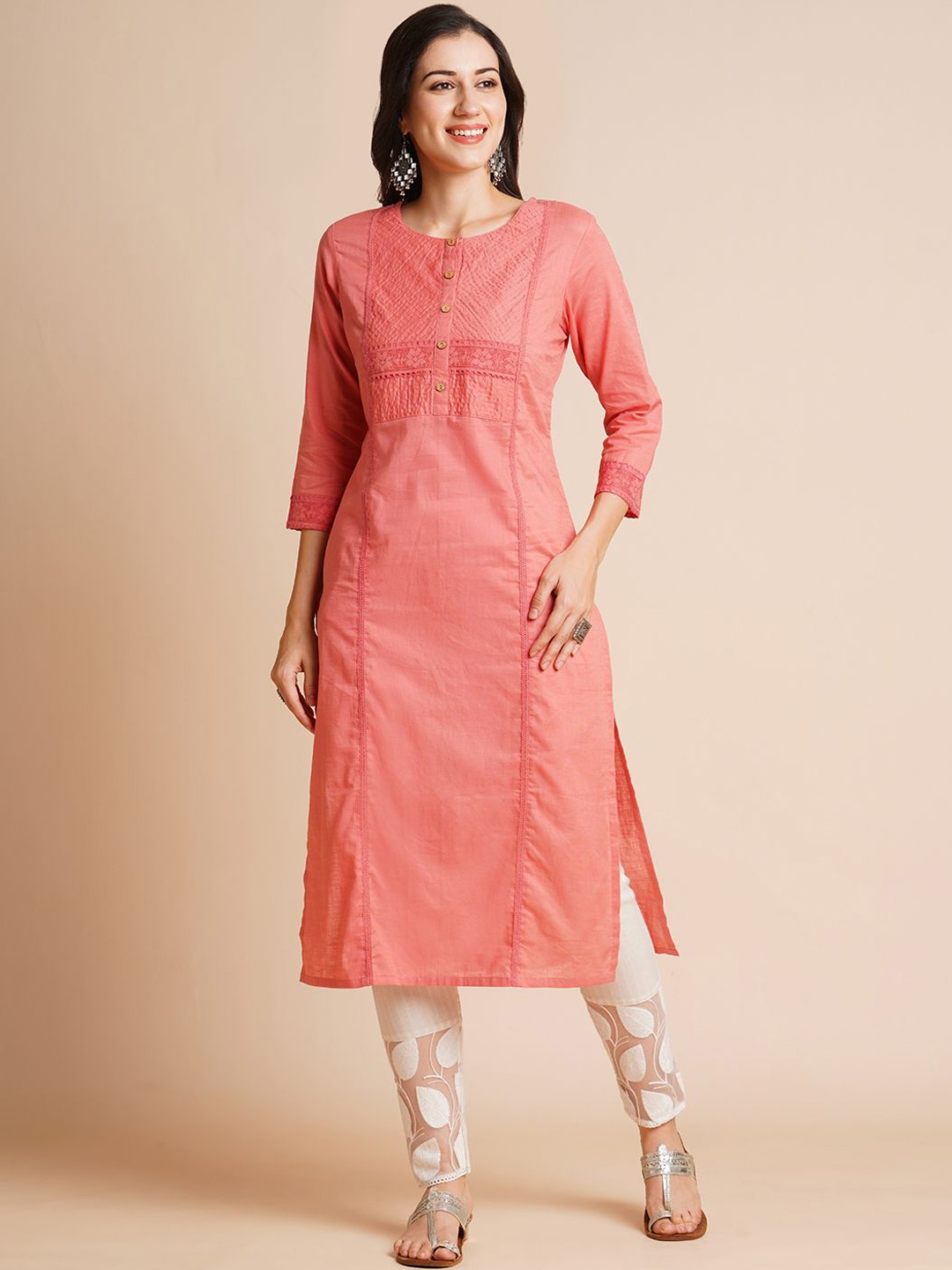 

RATAN Embroidered Round Neck Straight Kurta, Peach