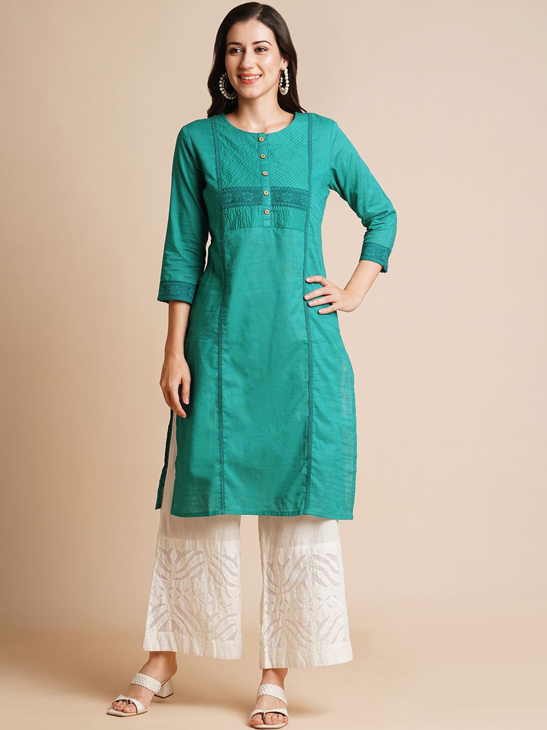 

RATAN Embroidered Round Neck Straight Kurta, Sea green