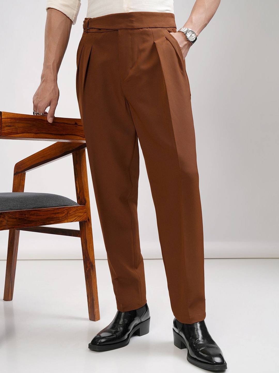 

HIGHLANDER Men High-Rise Pleated Gurkha Pant, Rust