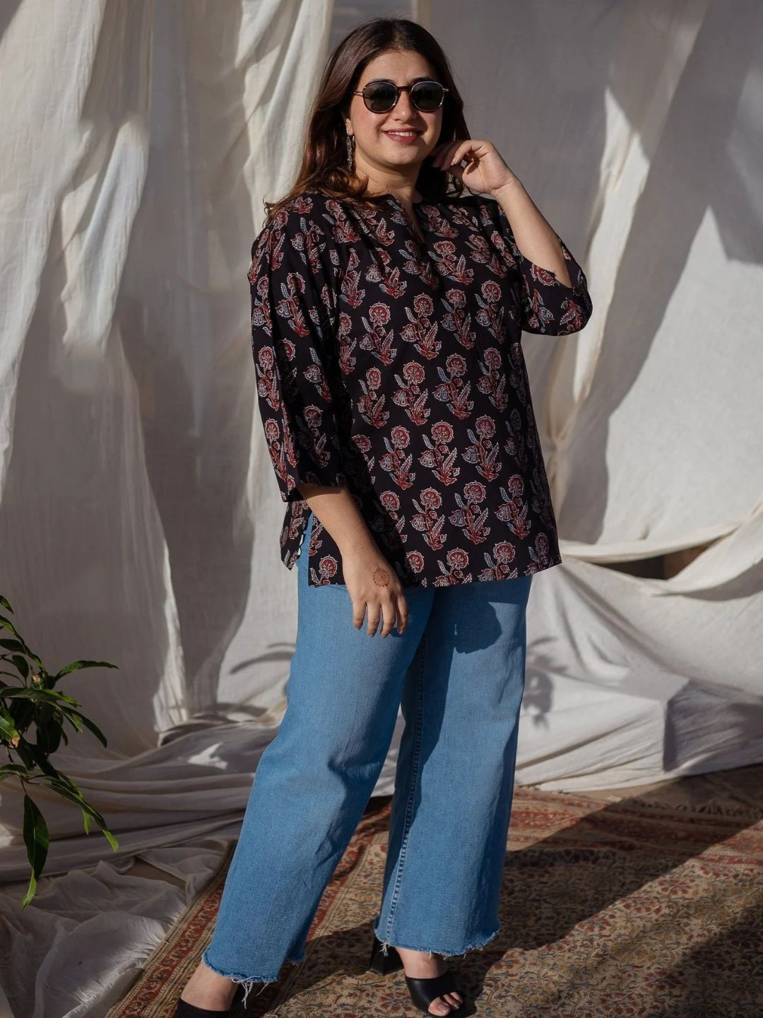 

THE INDIAN ETHNIC CO Ethnic Motifs Printed Block Print Cotton Top, Black