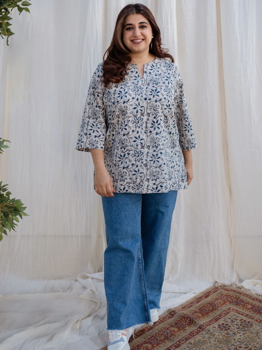 

THE INDIAN ETHNIC CO Women Floral Printed Block Print Cotton Top, Off white
