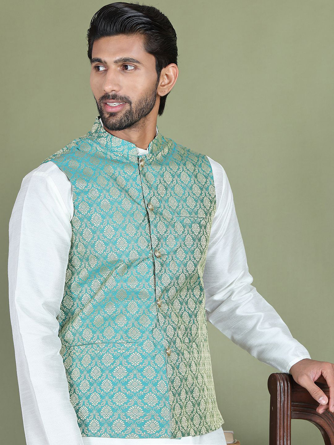 

Jompers Mandarin Collar Jacquard Straight Kurta With Churidar & Nehru Jacket, White