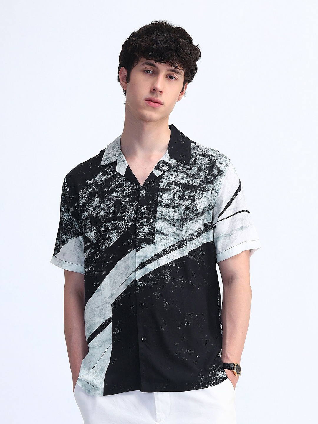 

Flying Machine Men Cuban Collar Colourblocked Casual Shirt, Black