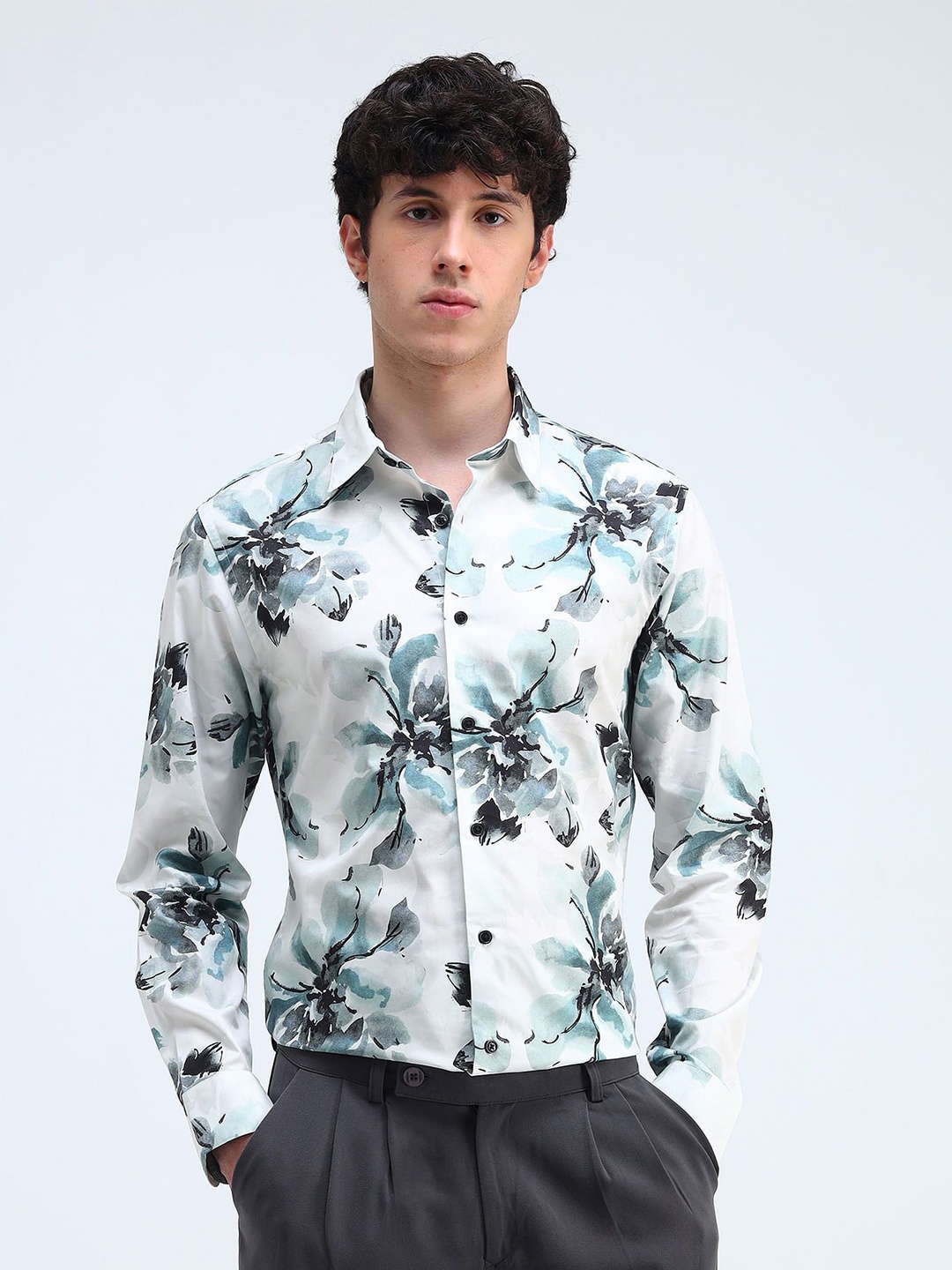 

Flying Machine Men Slim Fit Spread Collar Floral Printed Cotton Casual Shirt, White