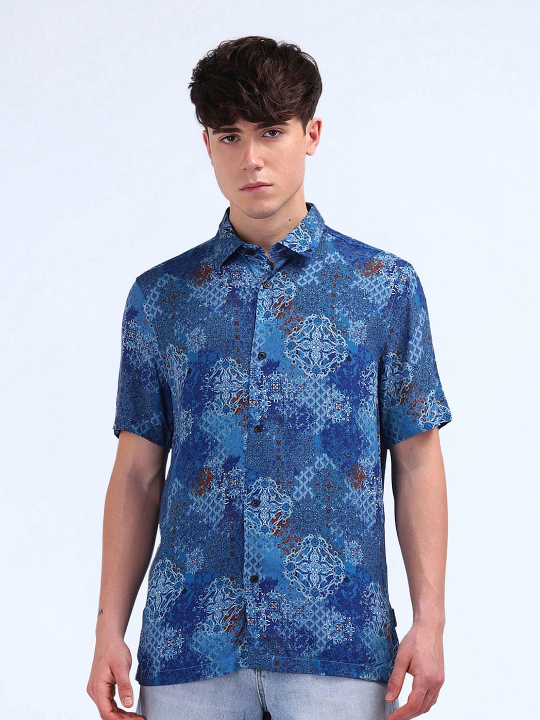 

Flying Machine Men Floral Opaque Printed Casual Shirt, Blue