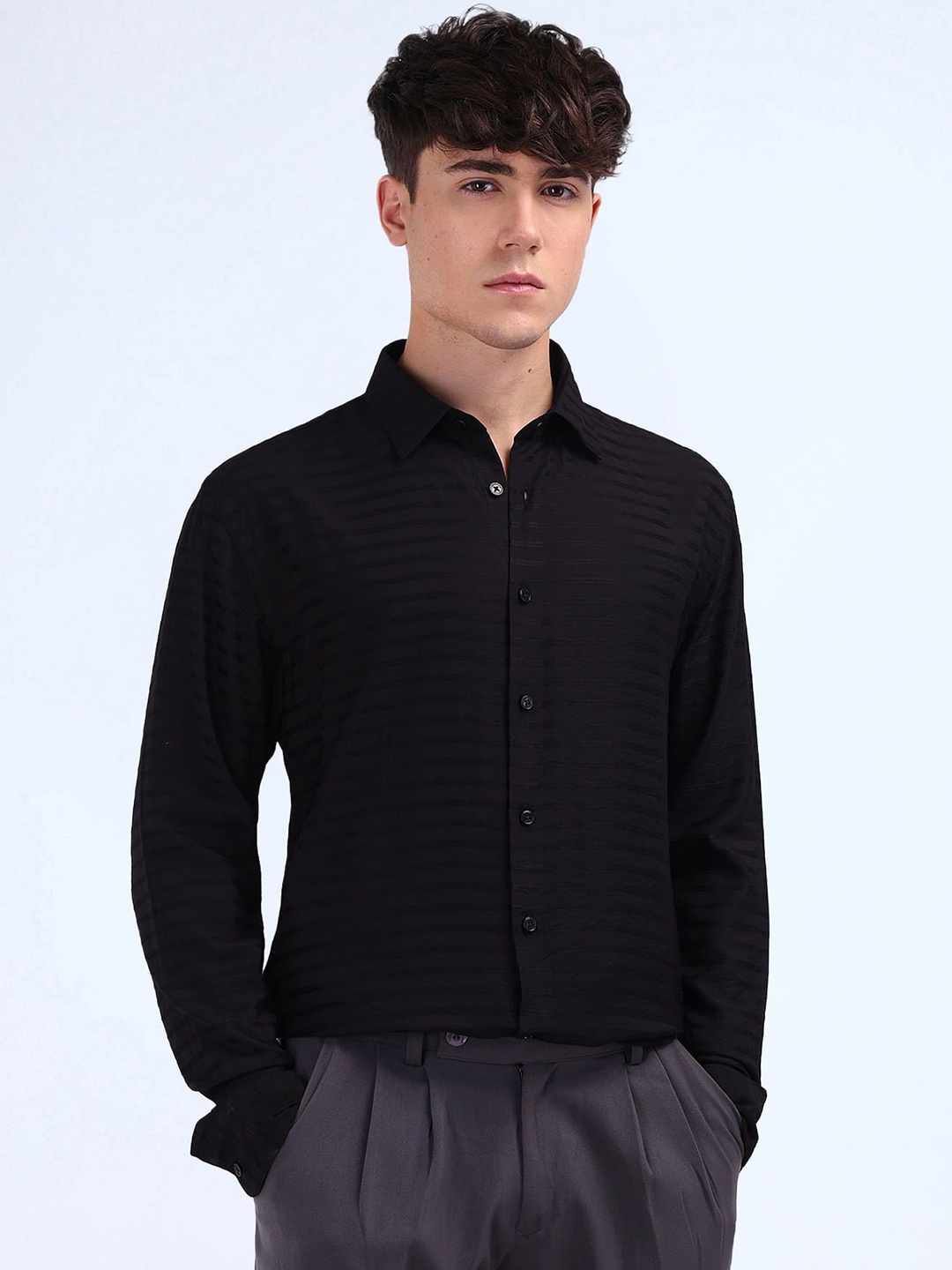 

Flying Machine Men Spread Collar Horizontal Striped Cotton Casual Shirt, Black