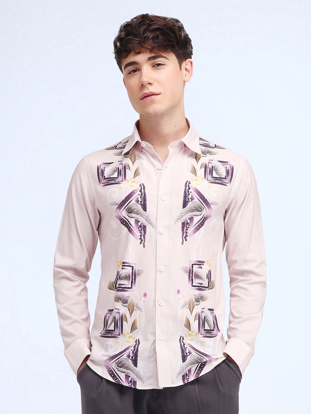 

Flying Machine Men Slim Fit Spread Collar Geometric Printed Cotton Casual Shirt, Pink