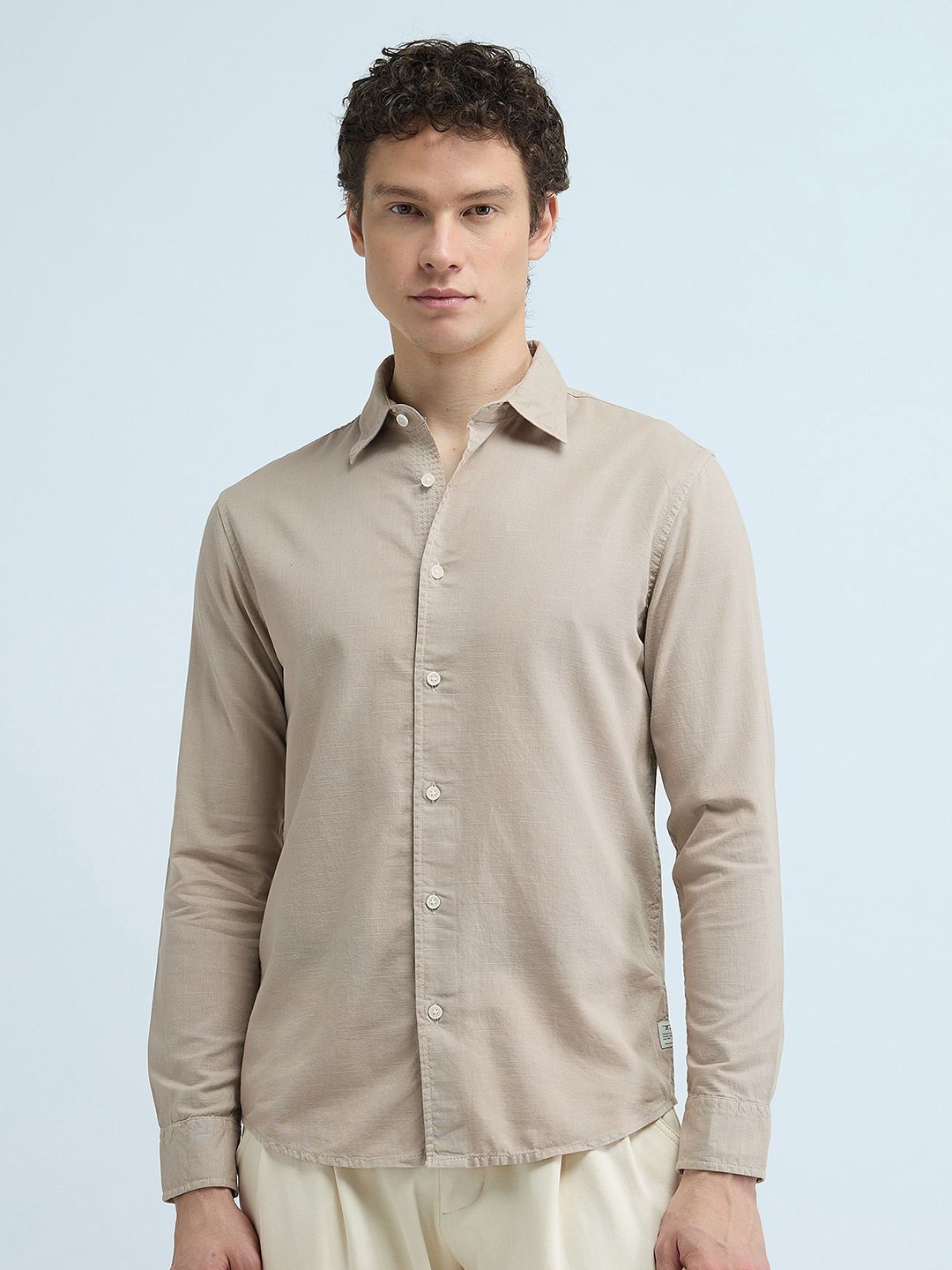 

Flying Machine Men Slim Fit Spread Collar Solid Cotton Casual Shirt, Beige
