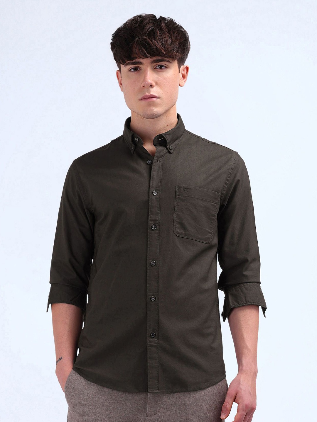 

Flying Machine Men Slim Fit Button-Down Collar Solid Cotton Casual Shirt, Brown