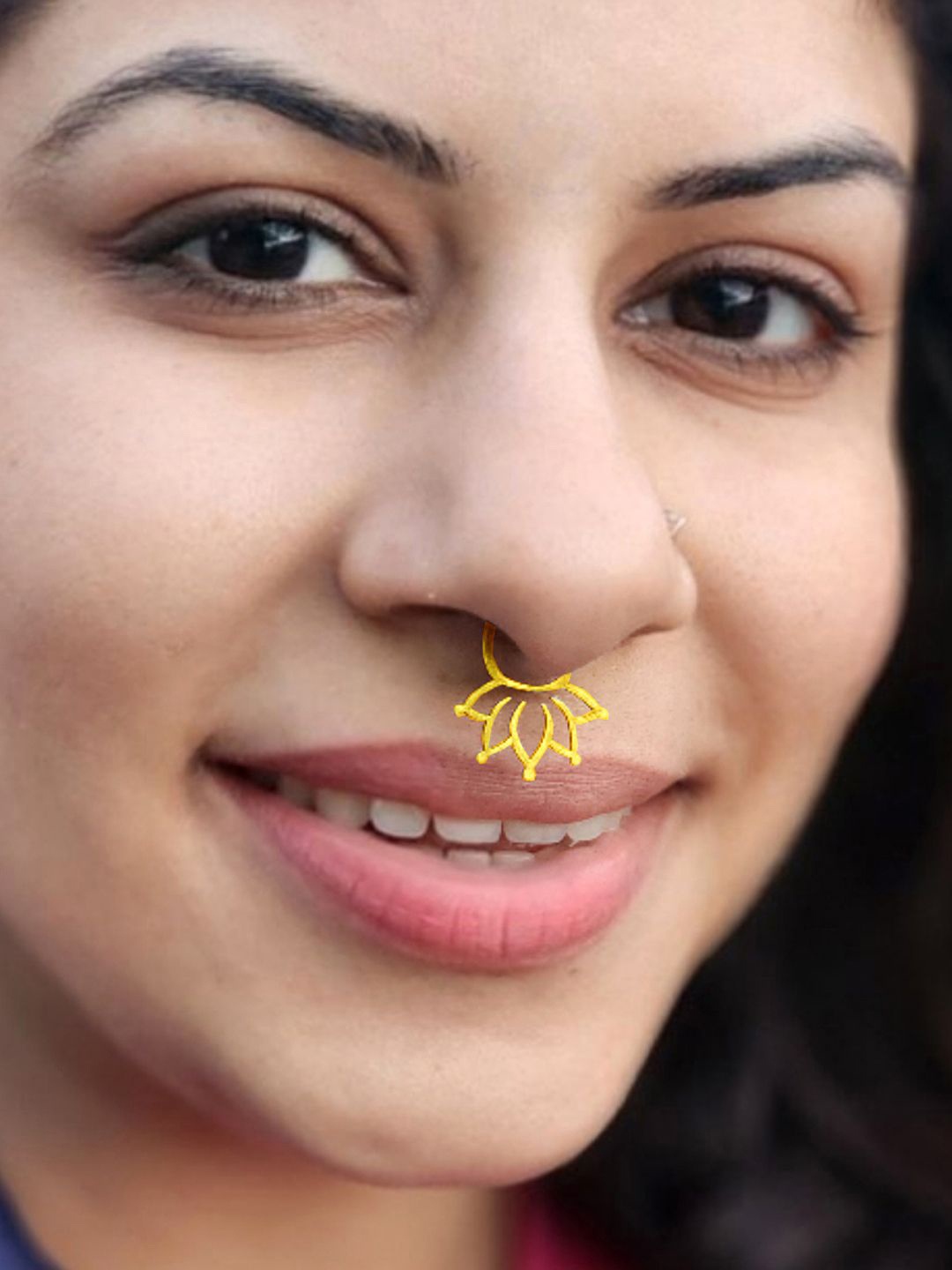 

Sangria Lotus Bloom Stud Nosepin, Gold