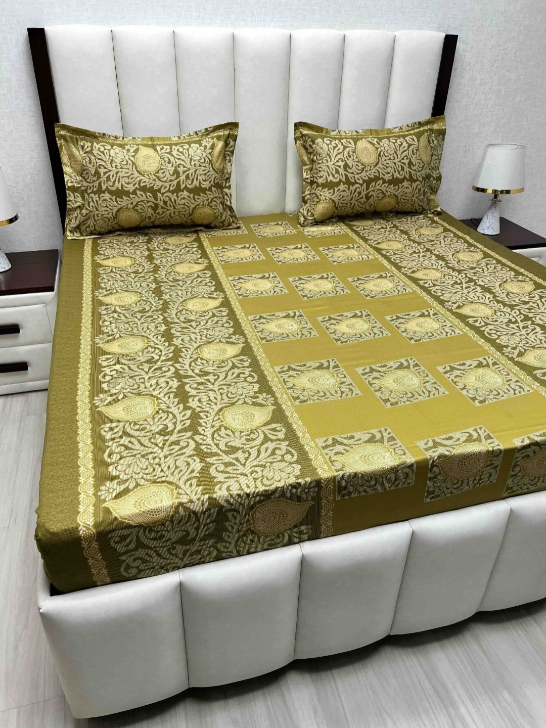 

Pure Decor Velar Sib Green Ethnic Printed Cotton 350 TC King Bedsheet Set 2.74 x 2.74 m