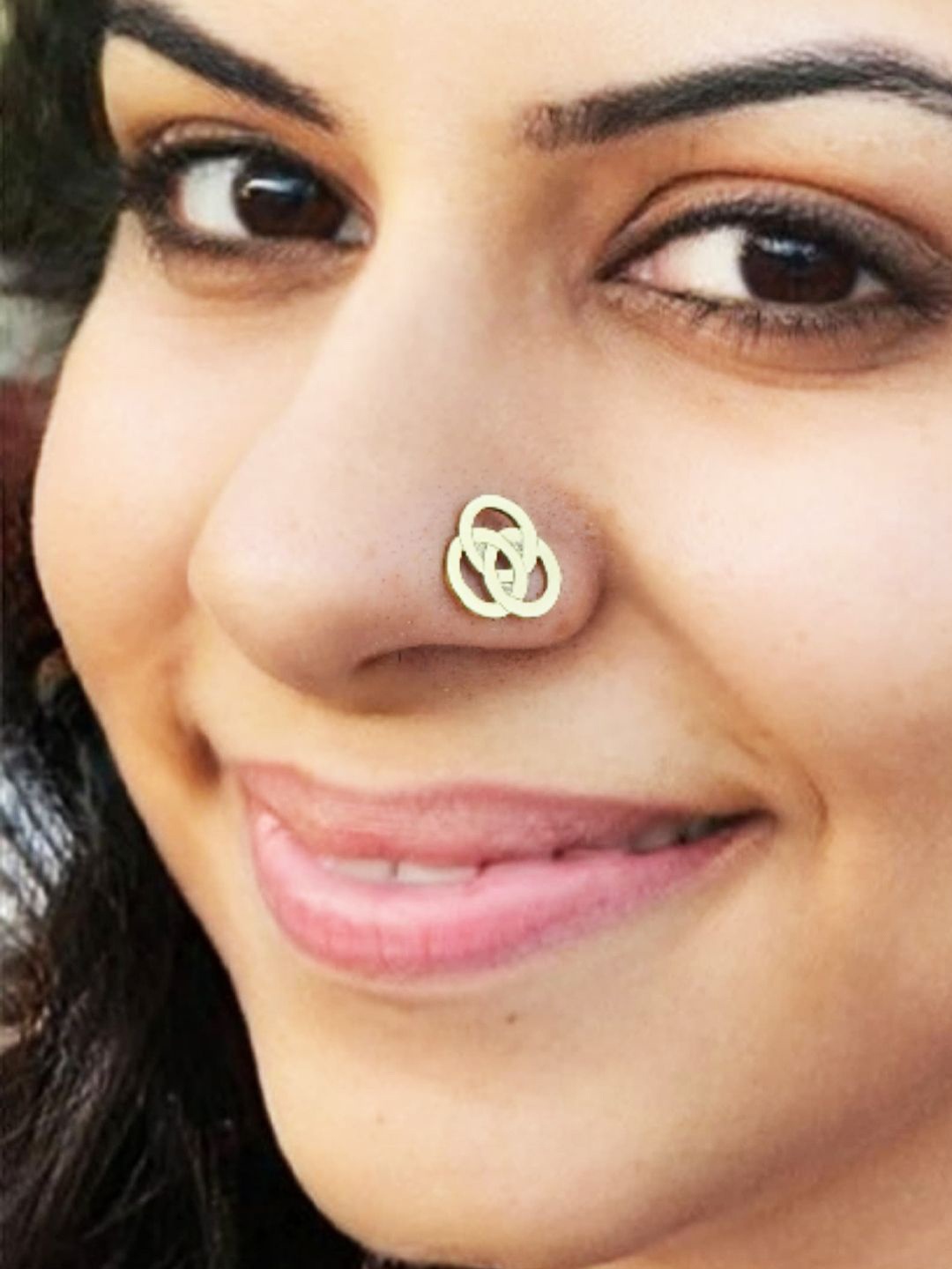 

Sangria Heritage Celtic Stud Nosepin, Gold