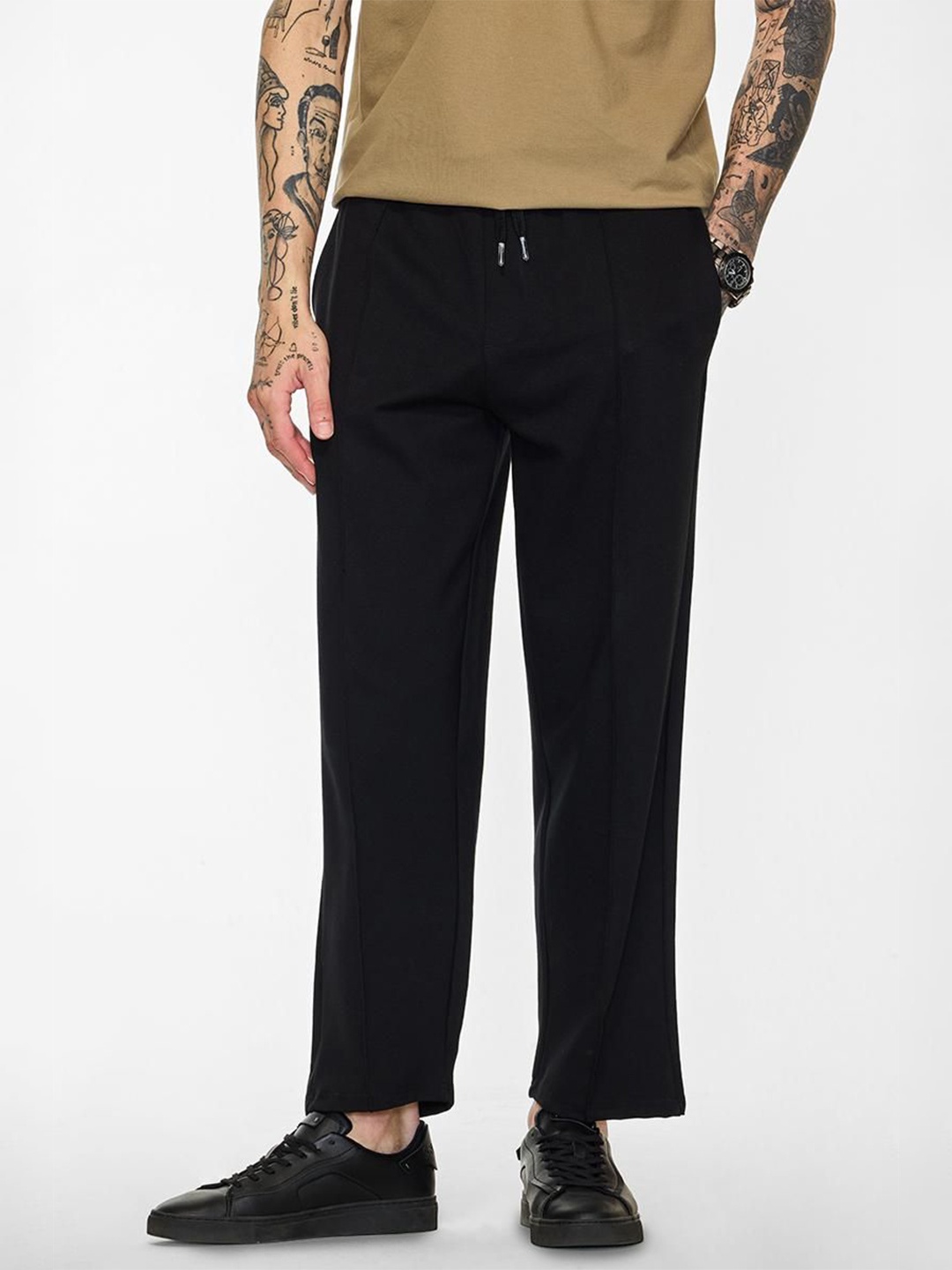 

Snitch Men Relaxed Loose Fit Trousers, Black