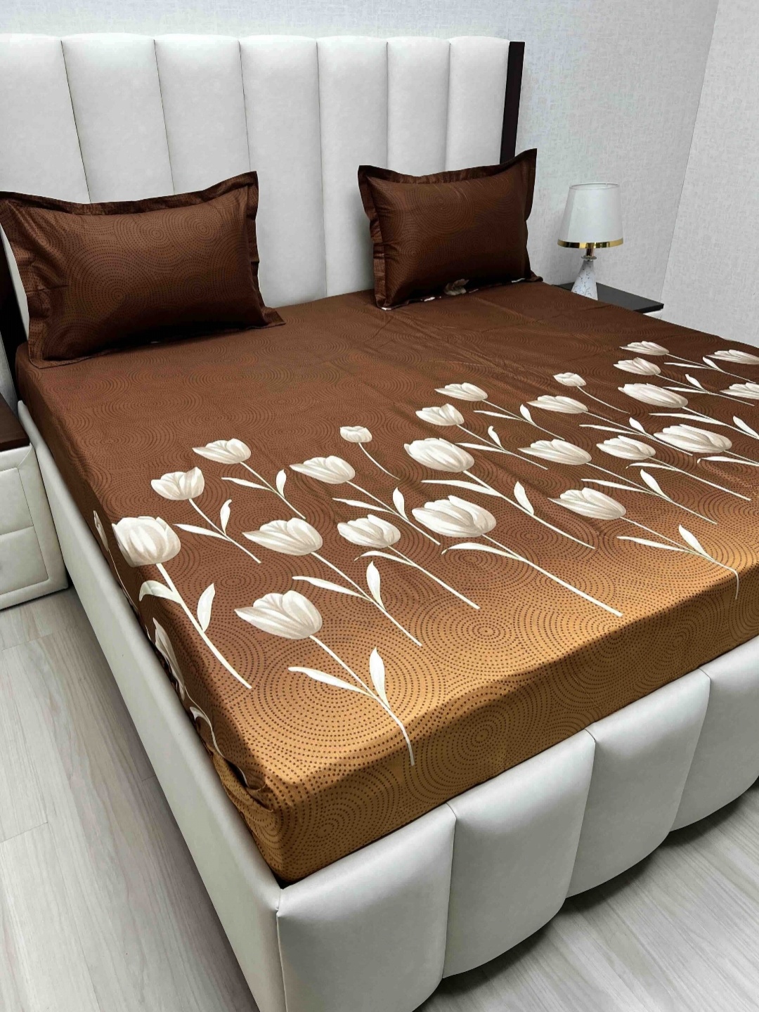 

Pure Decor Velar Sib Brown Floral Printed Cotton 330 TC King Bedsheet Set 2.74 x 2.74 m