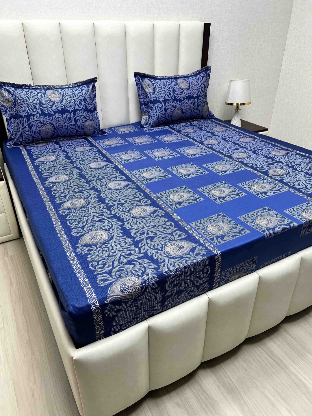

Pure Decor Velar Sib Blue Printed Cotton 330 TC King Bedsheet Set 2.74 x 2.74 m