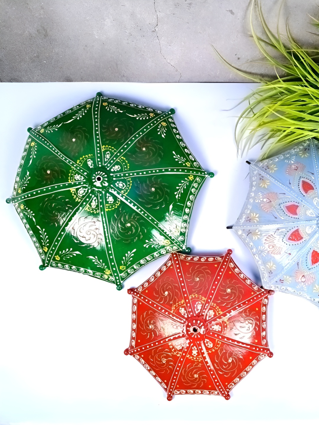 

apka mart Green & Blue 3 Pieces Printed Umbrella Wall Hanging With Rustic Finish