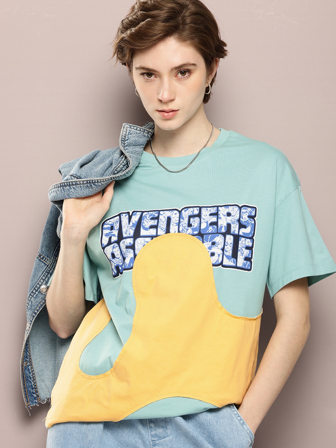 

Kook N Keech Marvel Typography Avengers Printed Oversized T-shirt with Applique Detail, Green