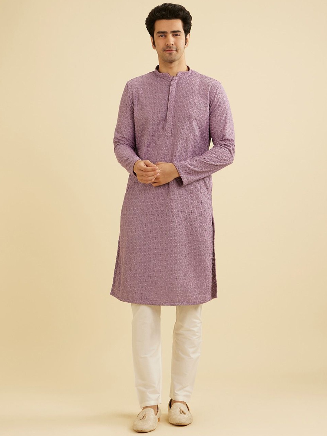 

Manyavar Men Ethnic Motifs Embroidered Mandarin Collar Straight Kurta With Pyjamas, Purple
