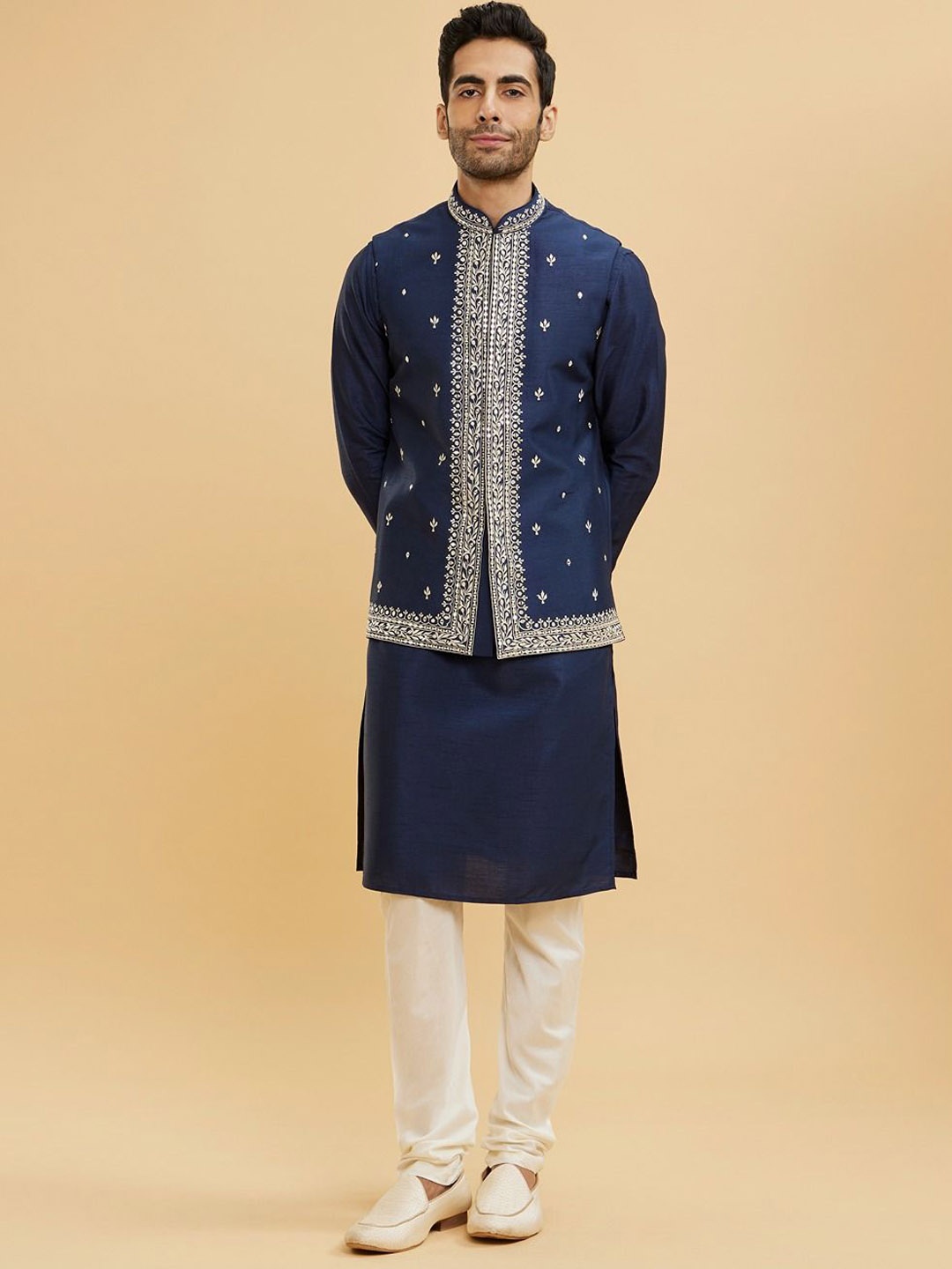 

Twamev Floral Embroidered Mandarin Collar Straight Kurta With Churidar & Nehru Jacket, Blue