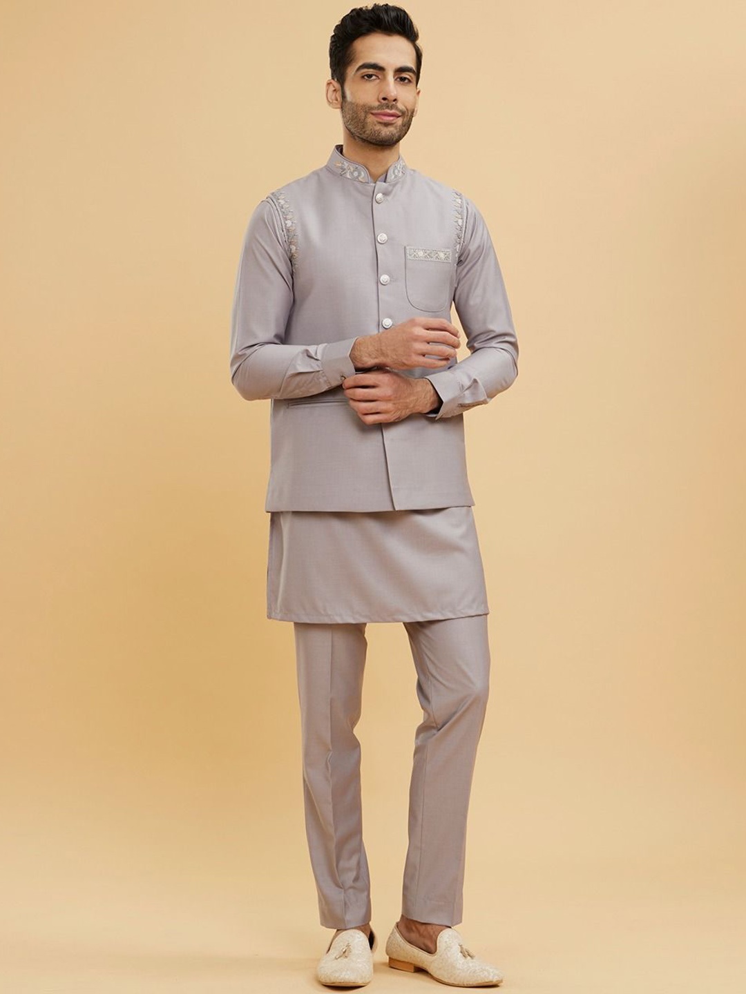 

Twamev Mandarin Collar Straight Kurta With Trouser & Thread Work Nehru Jacket, Grey