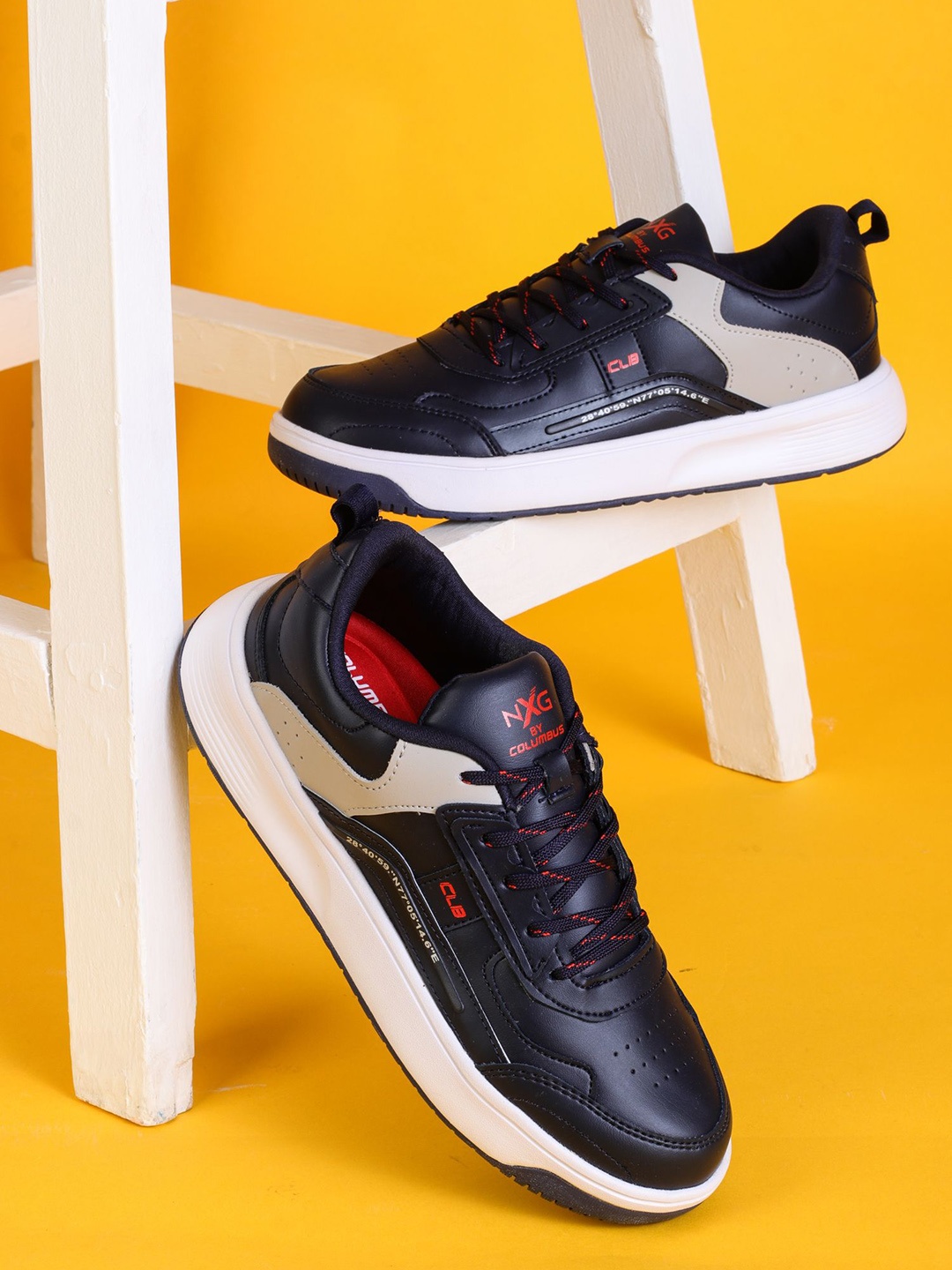 

Columbus Men Colourblocked Sneakers, Navy blue