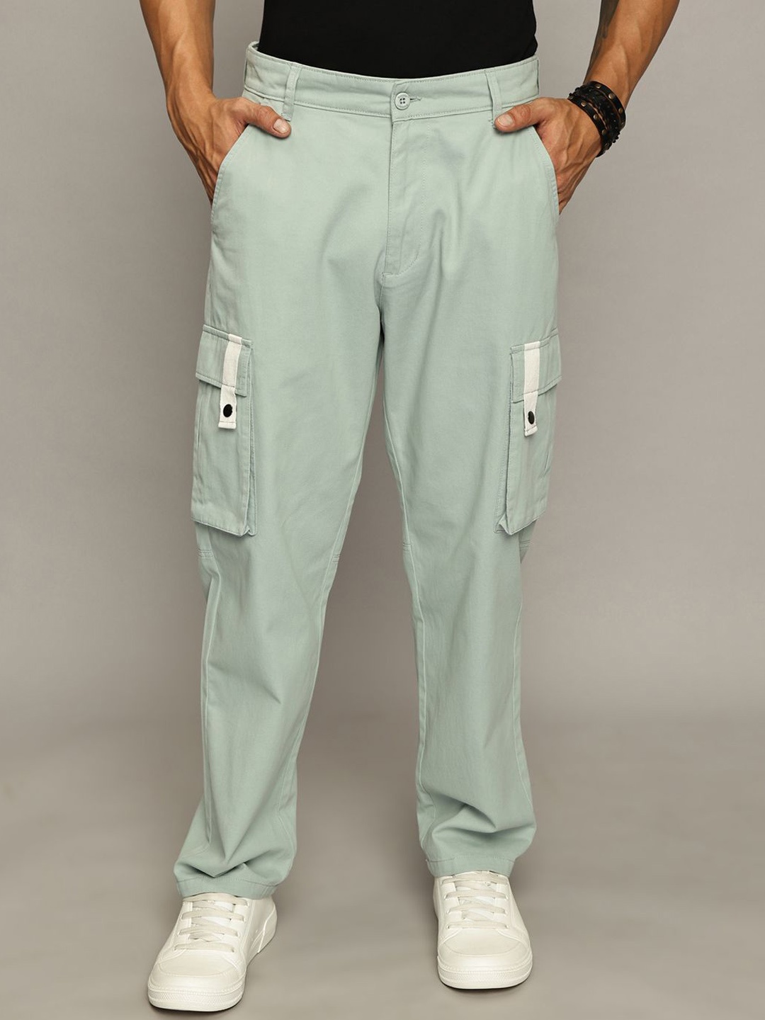 

The Roadster Lifestyle Co Men Pure Cotton Relaxed Fit Cargo Trousers, Blue